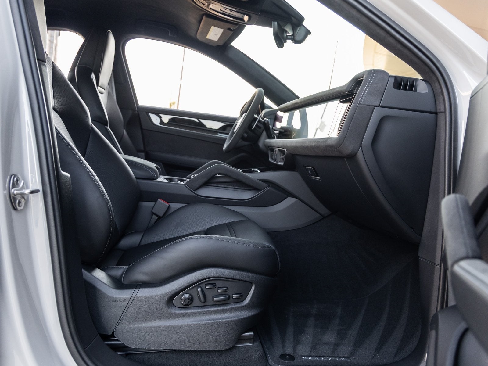 2026 Porsche Cayenne Coupe Turbo GT