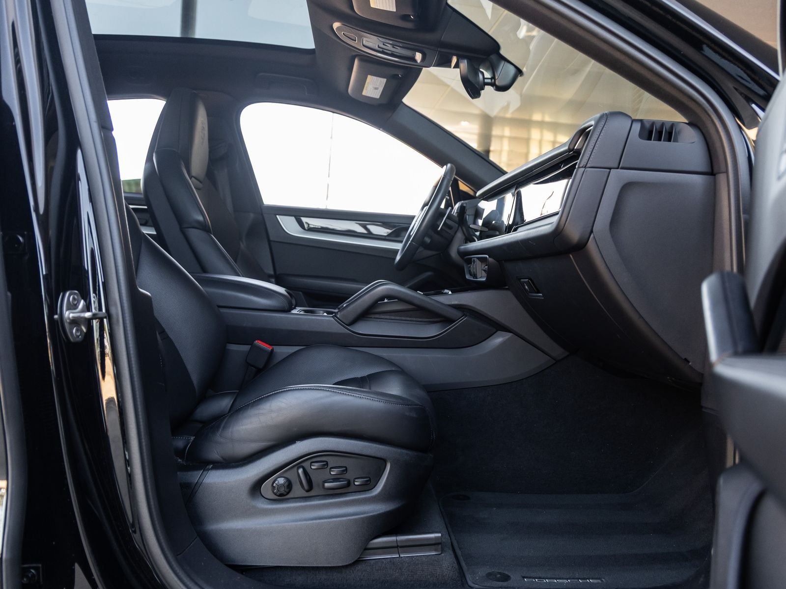 2024 Porsche Cayenne Coupe S