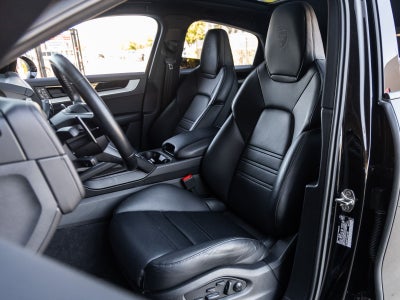 2024 Porsche Cayenne Coupe S