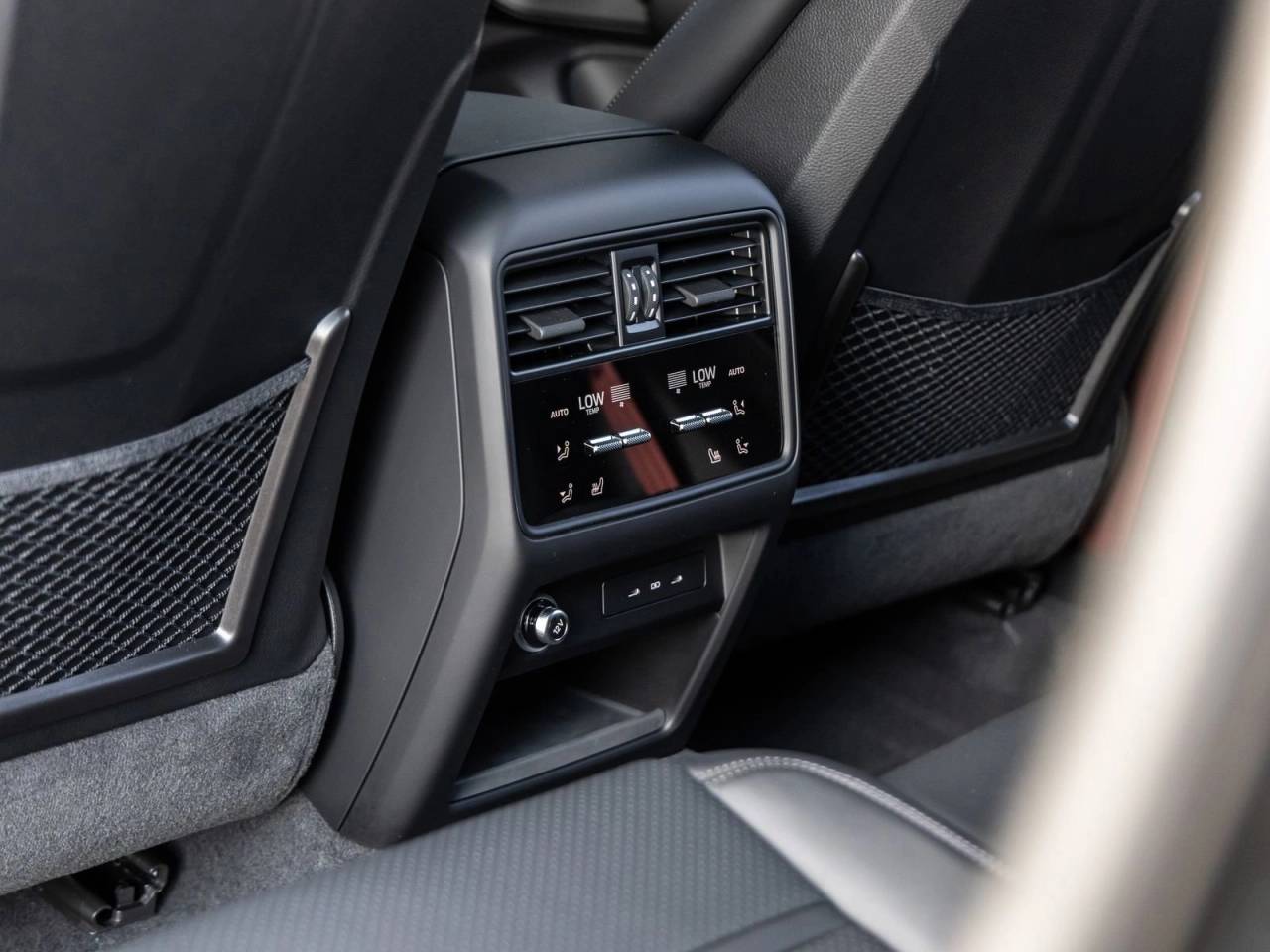 2025 Porsche Cayenne S Coupe