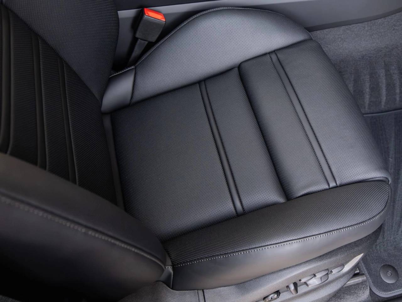 2026 Porsche Cayenne Cayenne S Coupe