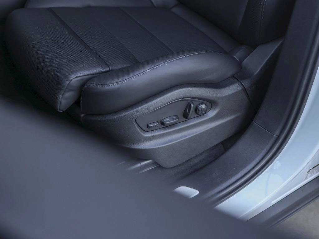 2025 Porsche Cayenne S Coupe