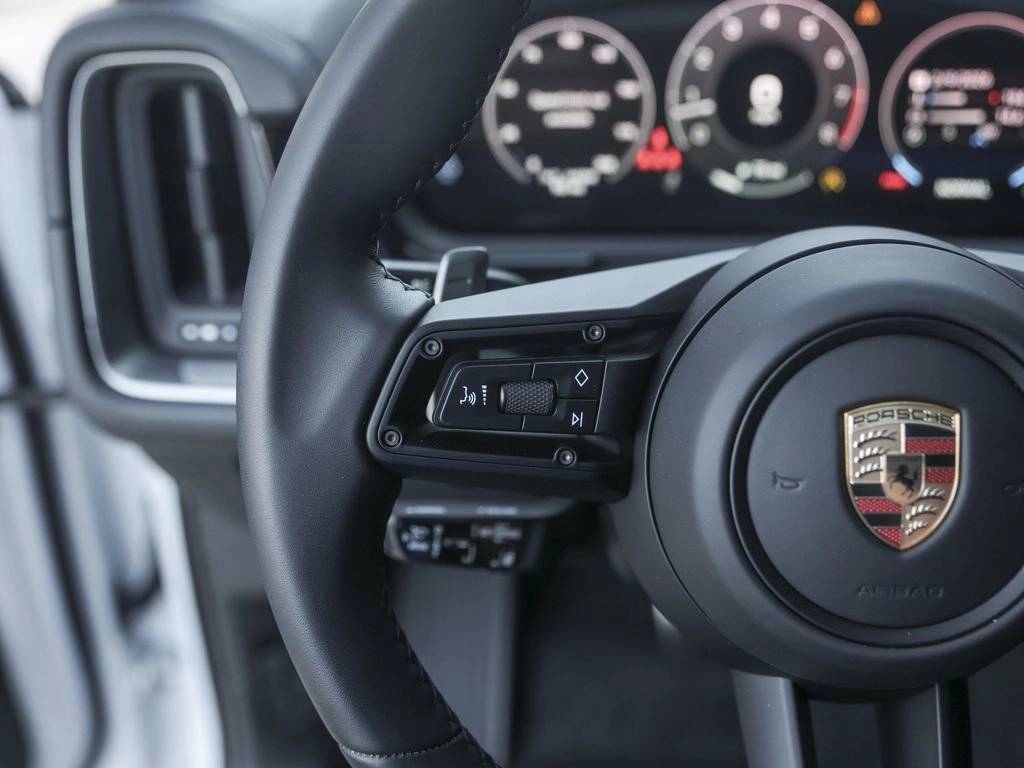 2025 Porsche Cayenne S Coupe