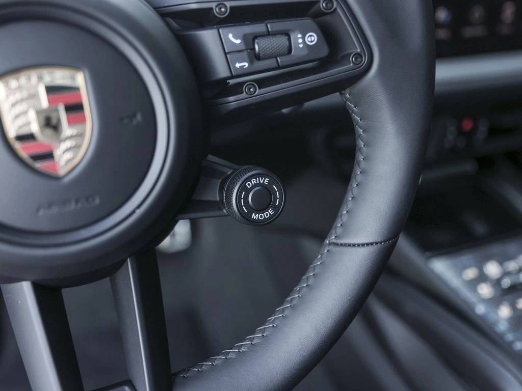 2025 Porsche Cayenne S Coupe