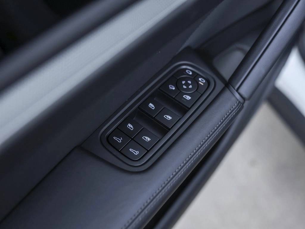 2025 Porsche Cayenne S Coupe