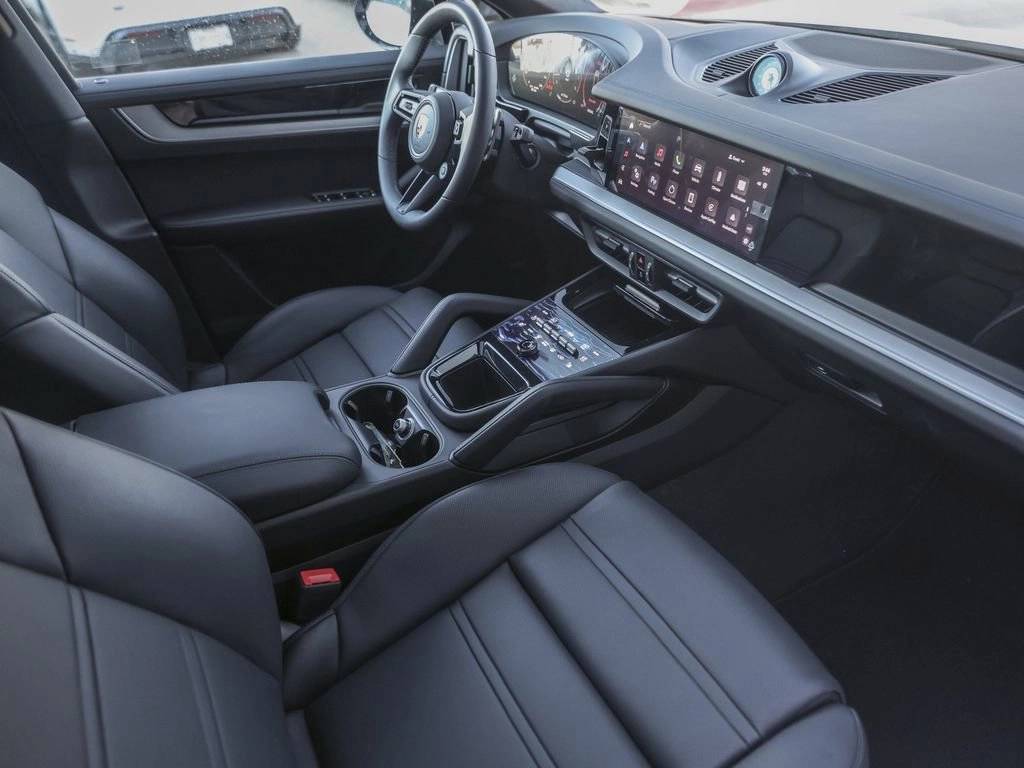 2025 Porsche Cayenne S Coupe