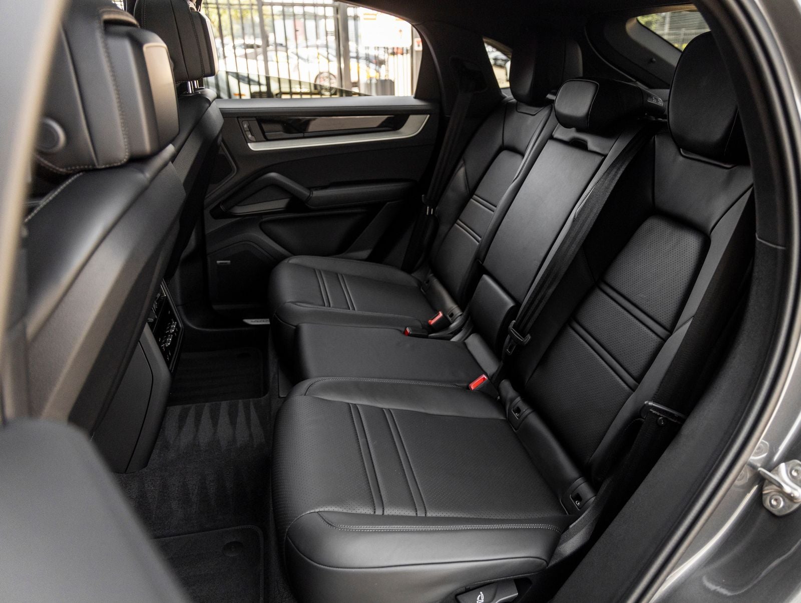 2025 Porsche Cayenne Cayenne S Coupe