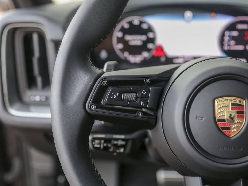 2025 Porsche Cayenne S Coupe