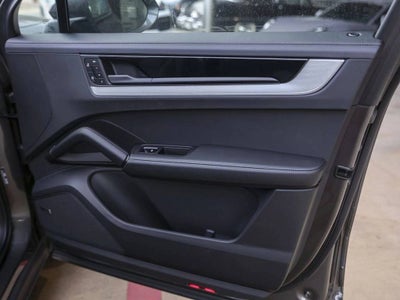 2025 Porsche Cayenne S Coupe