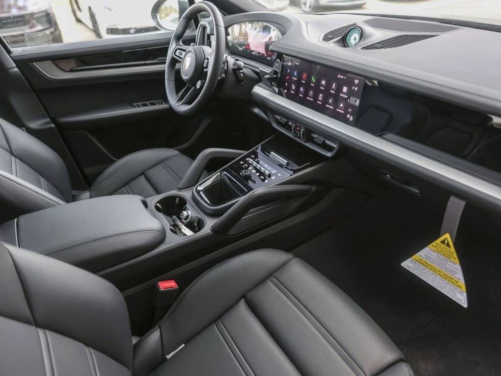 2025 Porsche Cayenne S Coupe