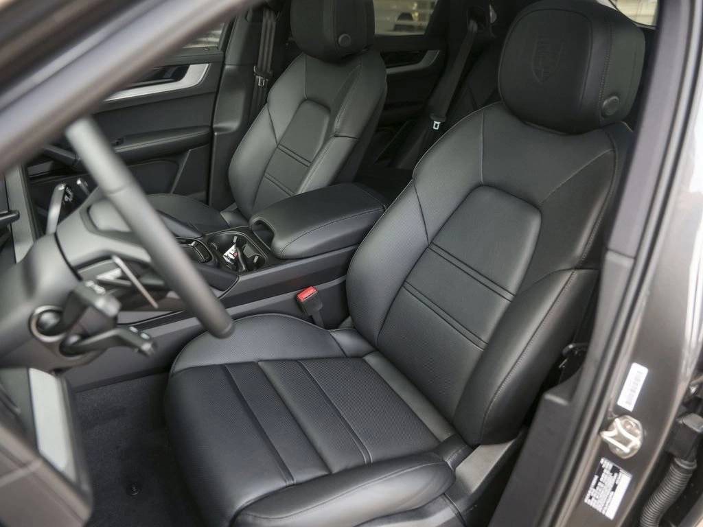 2025 Porsche Cayenne S Coupe