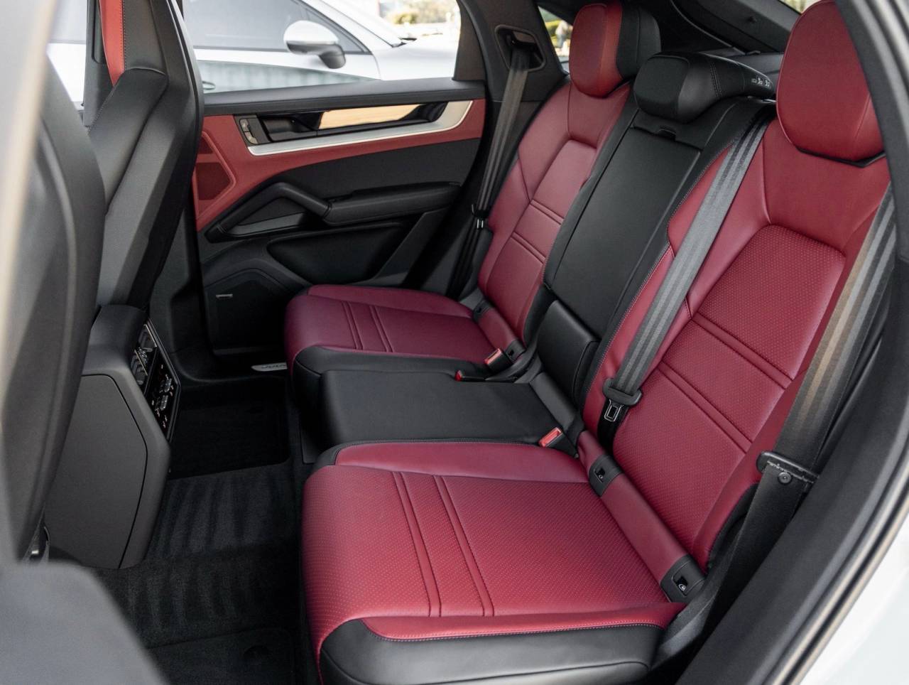 2026 Porsche Cayenne Coupe Cayenne S Coupe