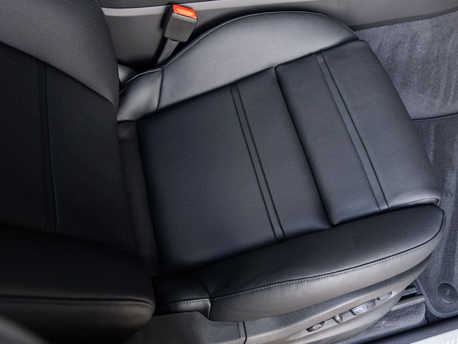 2026 Porsche Cayenne Cayenne S Coupe