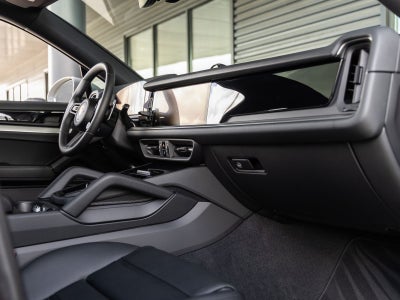 2026 Porsche Cayenne Cayenne S Coupe