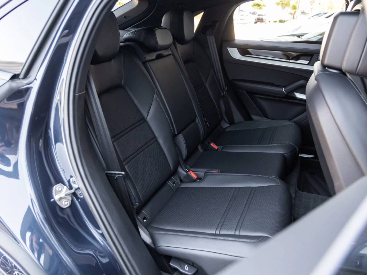 2025 Porsche Cayenne S Coupe