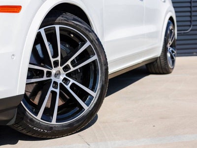 2025 Porsche Cayenne Turbo E-Hybrid Coupe