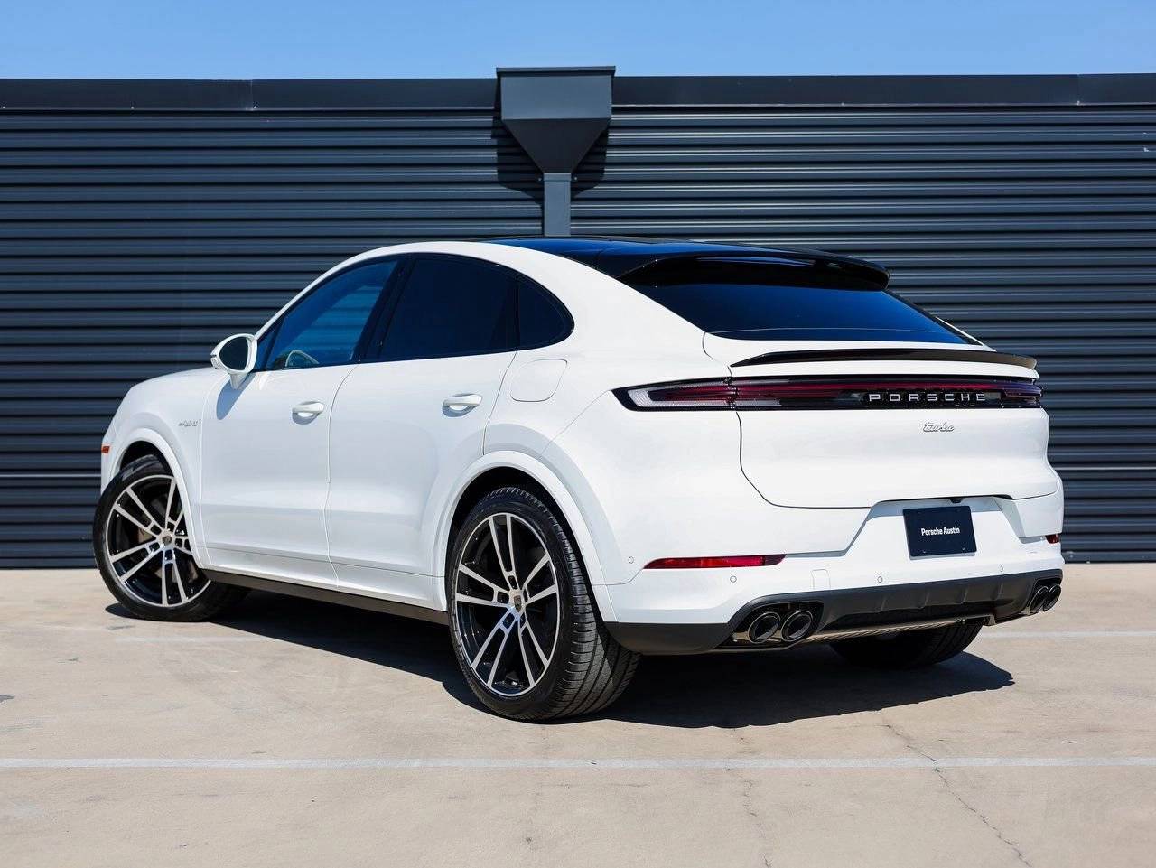 2025 Porsche Cayenne Turbo E-Hybrid Coupe