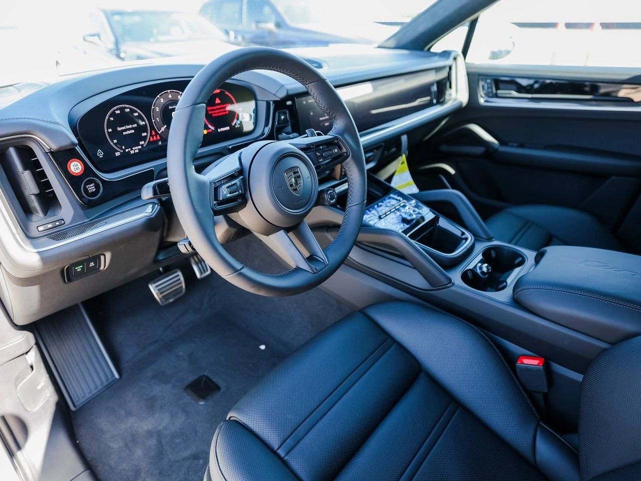 2025 Porsche Cayenne Turbo E-Hybrid Coupe