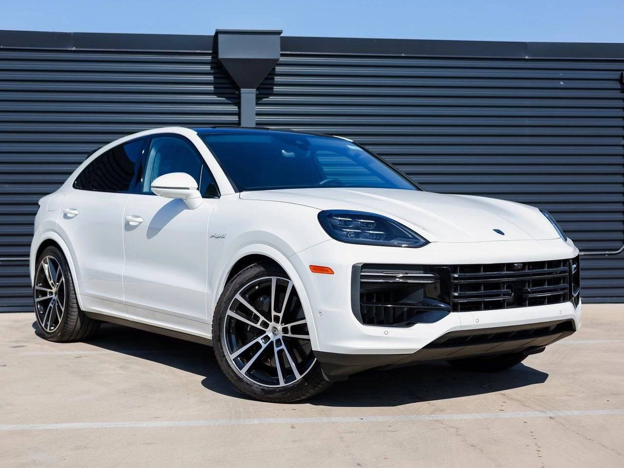 2025 Porsche Cayenne Turbo E-Hybrid Coupe