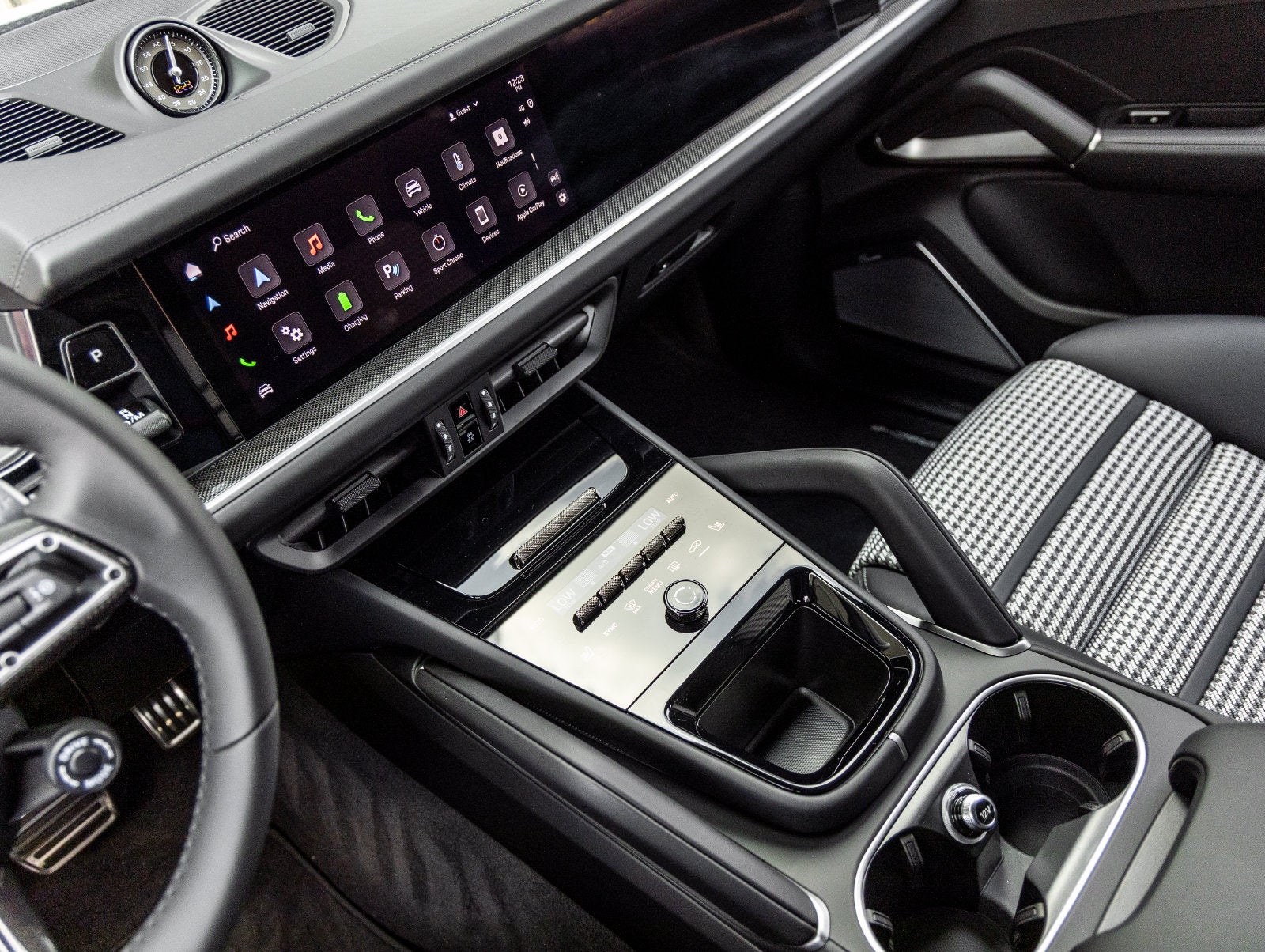 2025 Porsche Cayenne E-Hybrid Coupe Turbo