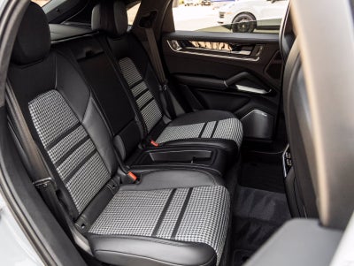 2025 Porsche Cayenne E-Hybrid Coupe Turbo