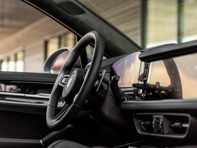 2025 Porsche Cayenne E-Hybrid Coupe Turbo