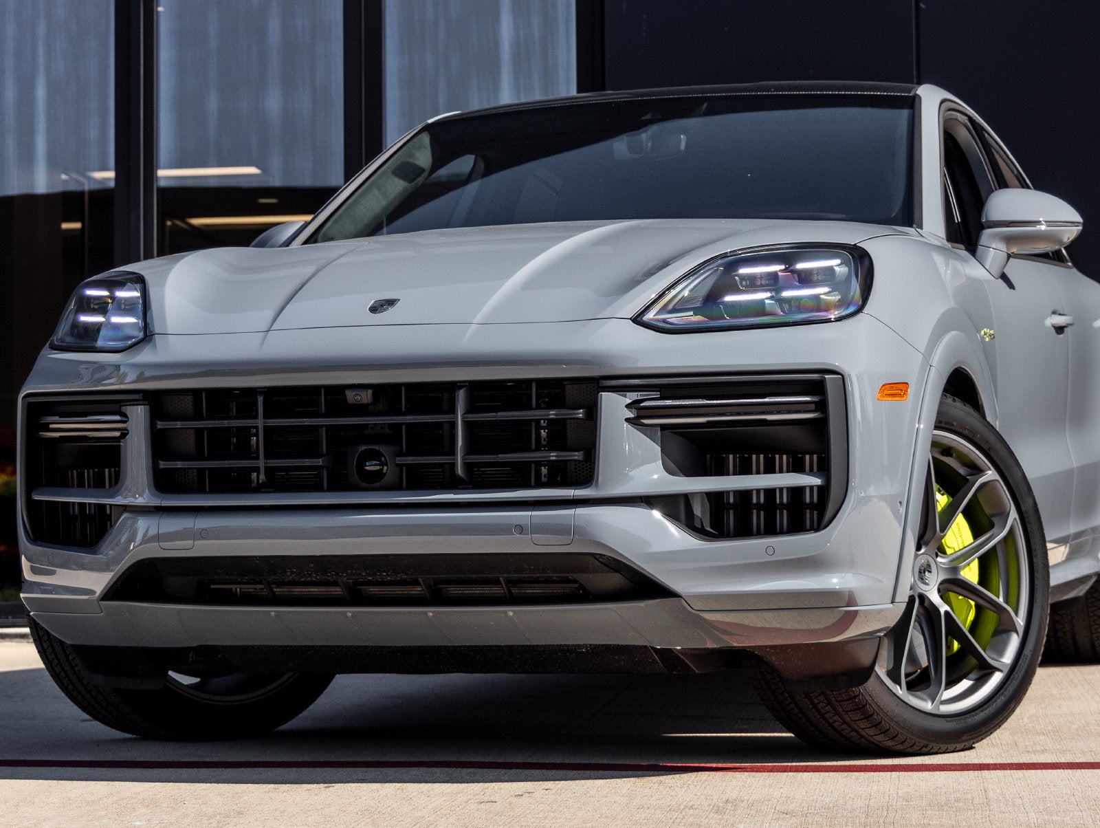 2025 Porsche Cayenne E-Hybrid Coupe Turbo
