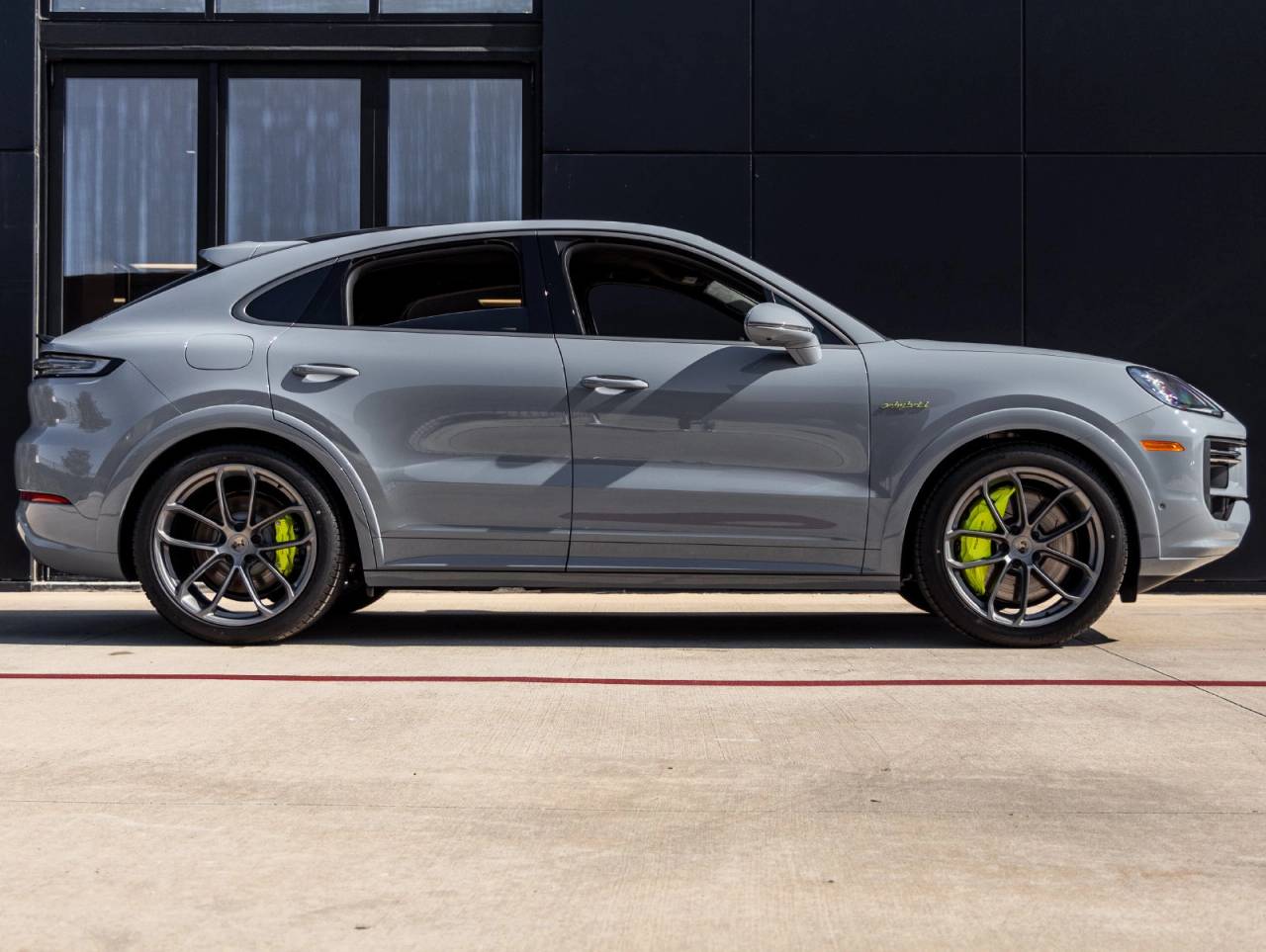 2025 Porsche Cayenne Cayenne Turbo E-Hybrid Coupe