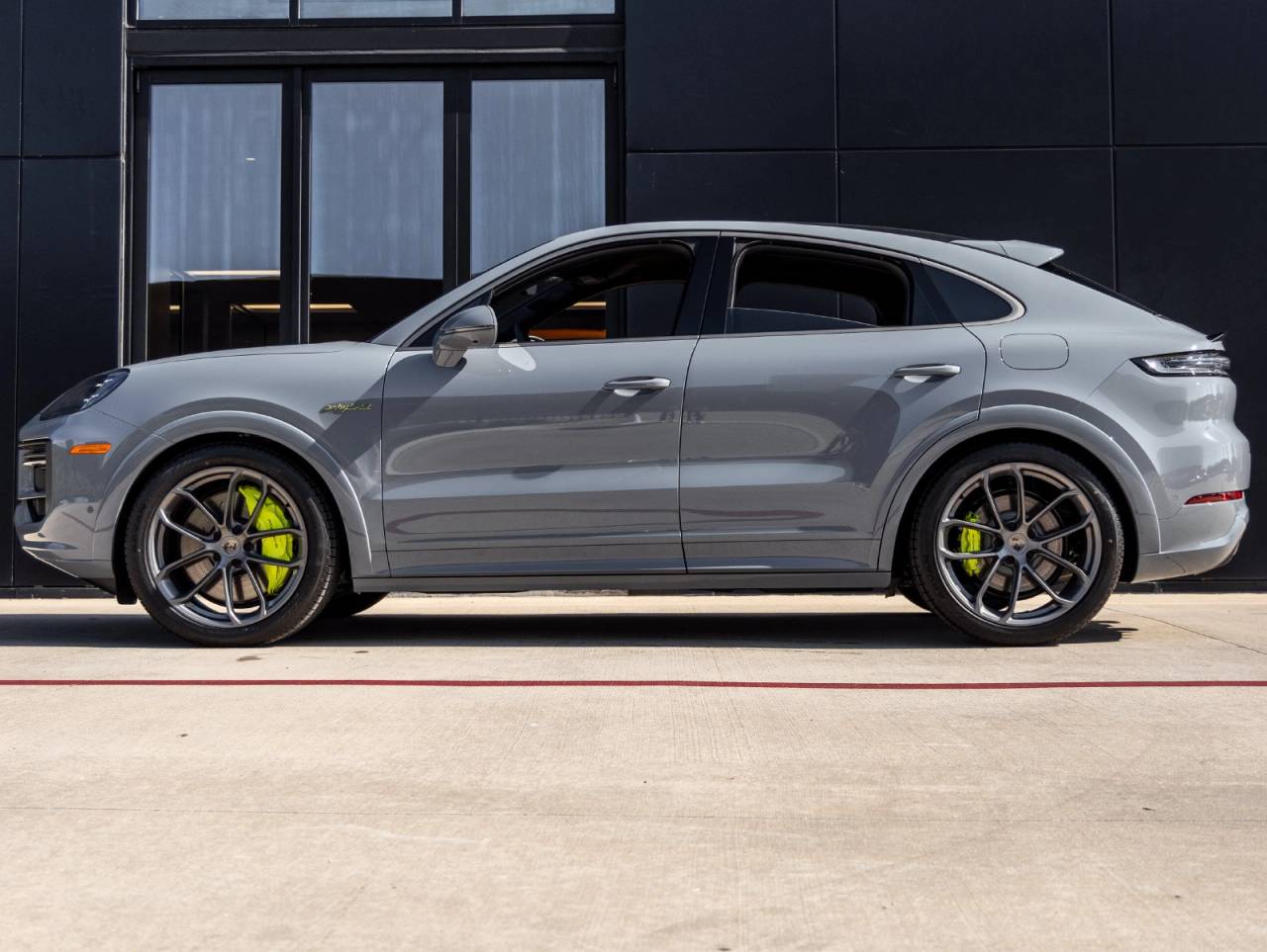 2025 Porsche Cayenne Cayenne Turbo E-Hybrid Coupe