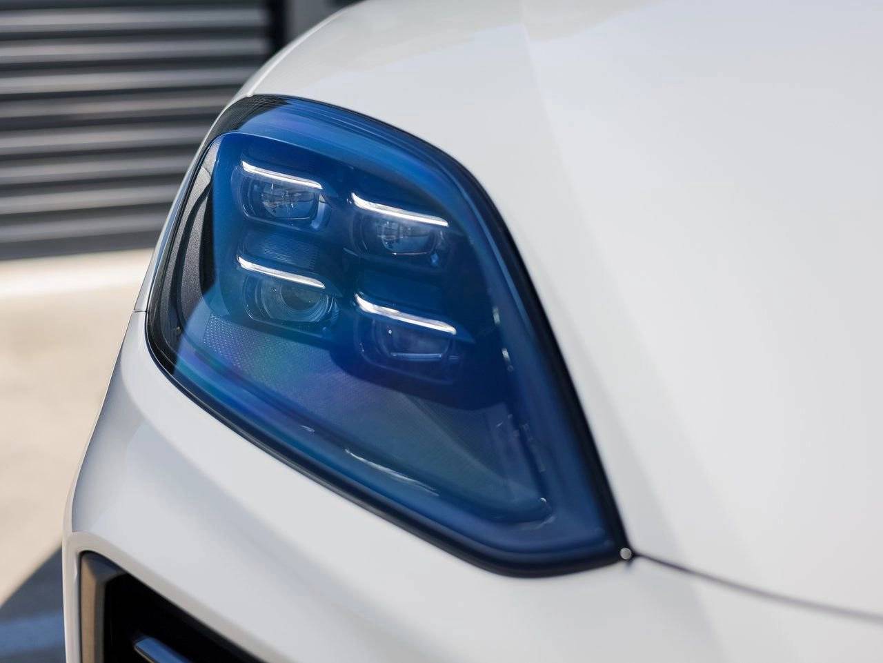 2025 Porsche Cayenne Turbo E-Hybrid Coupe