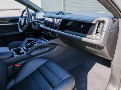 2025 Porsche Cayenne Turbo E-Hybrid Coupe