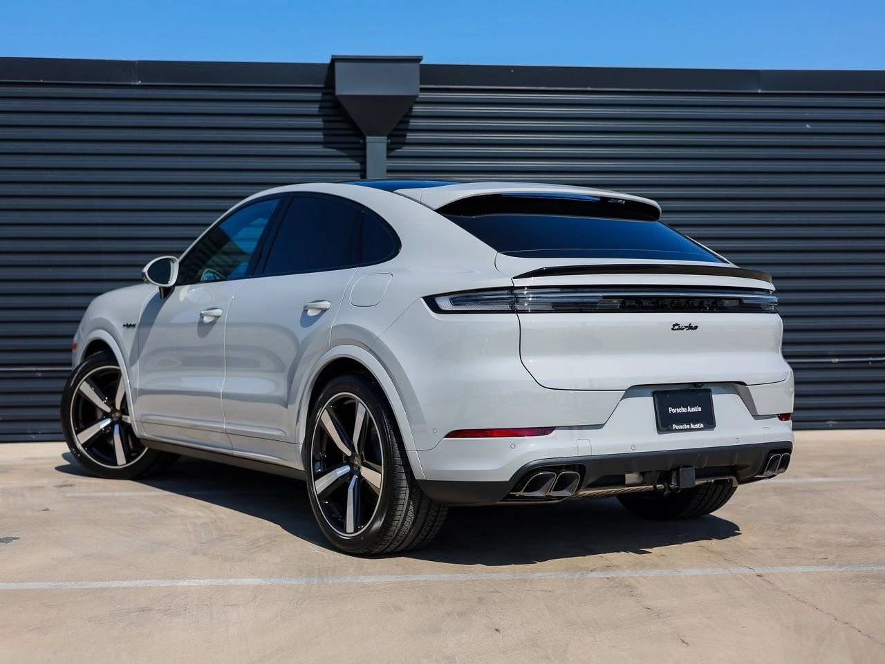 2025 Porsche Cayenne Turbo E-Hybrid Coupe