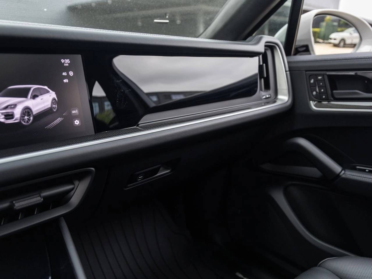 2025 Porsche Cayenne Turbo E-Hybrid Coupe