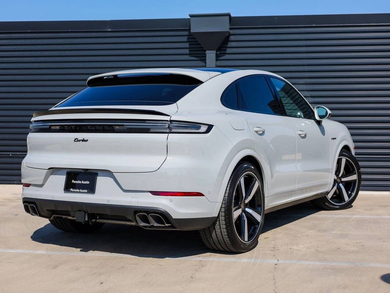 2025 Porsche Cayenne Turbo E-Hybrid Coupe