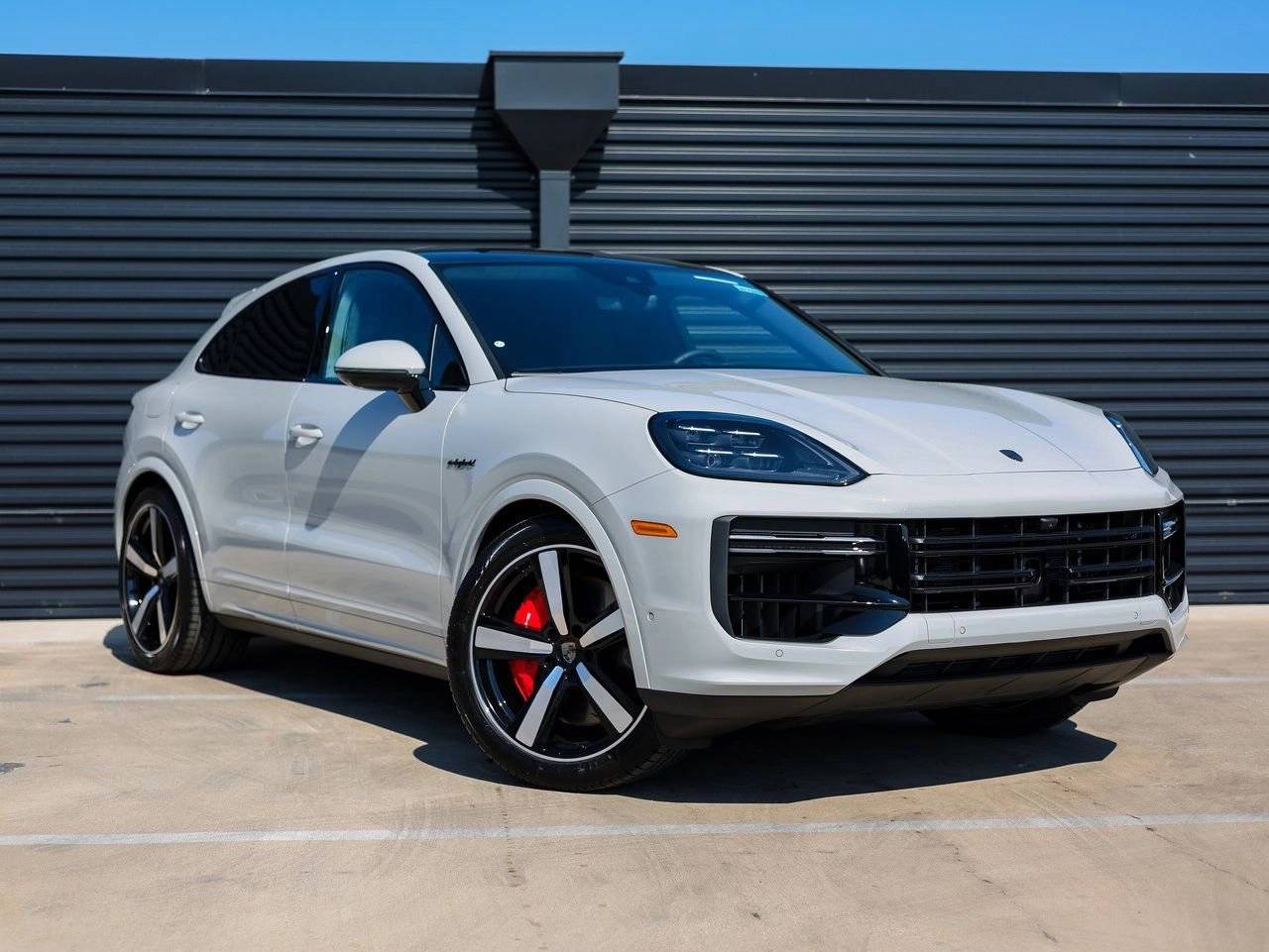 2025 Porsche Cayenne Turbo E-Hybrid Coupe