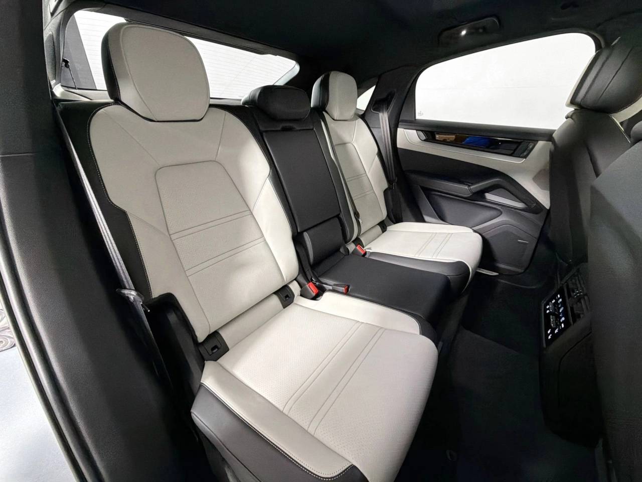 2026 Porsche Cayenne Cayenne S E-Hybrid Coupe