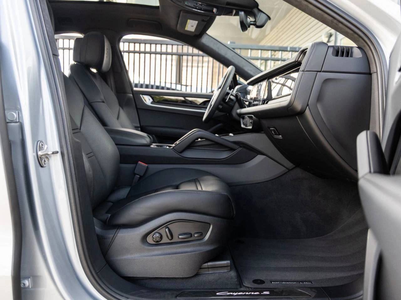 2025 Porsche Cayenne S E-Hybrid Coupe Cayenne S E-Hybrid Coupe