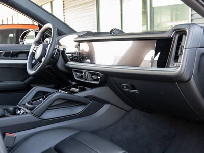2025 Porsche Cayenne S E-Hybrid Coupe