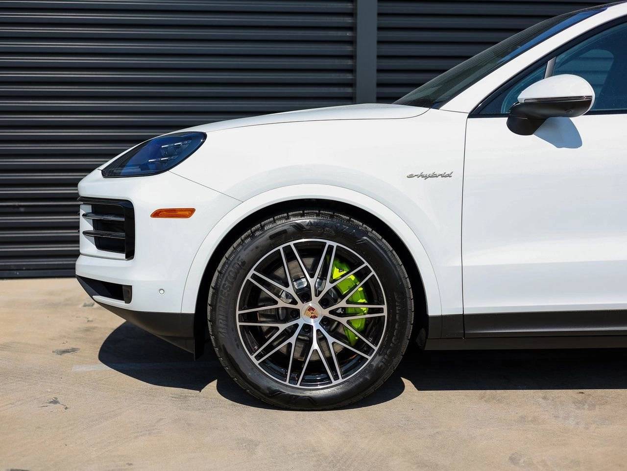2025 Porsche Cayenne S E-Hybrid Coupe
