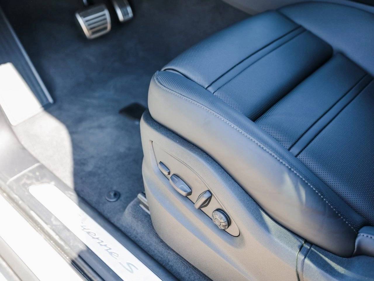 2025 Porsche Cayenne S E-Hybrid Coupe