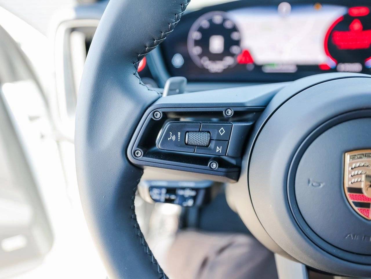 2025 Porsche Cayenne S E-Hybrid Coupe