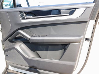 2025 Porsche Cayenne S E-Hybrid Coupe