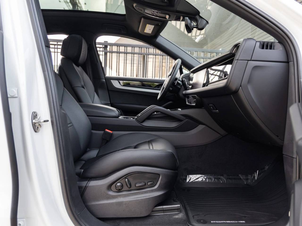 2025 Porsche Cayenne S E-Hybrid Coupe