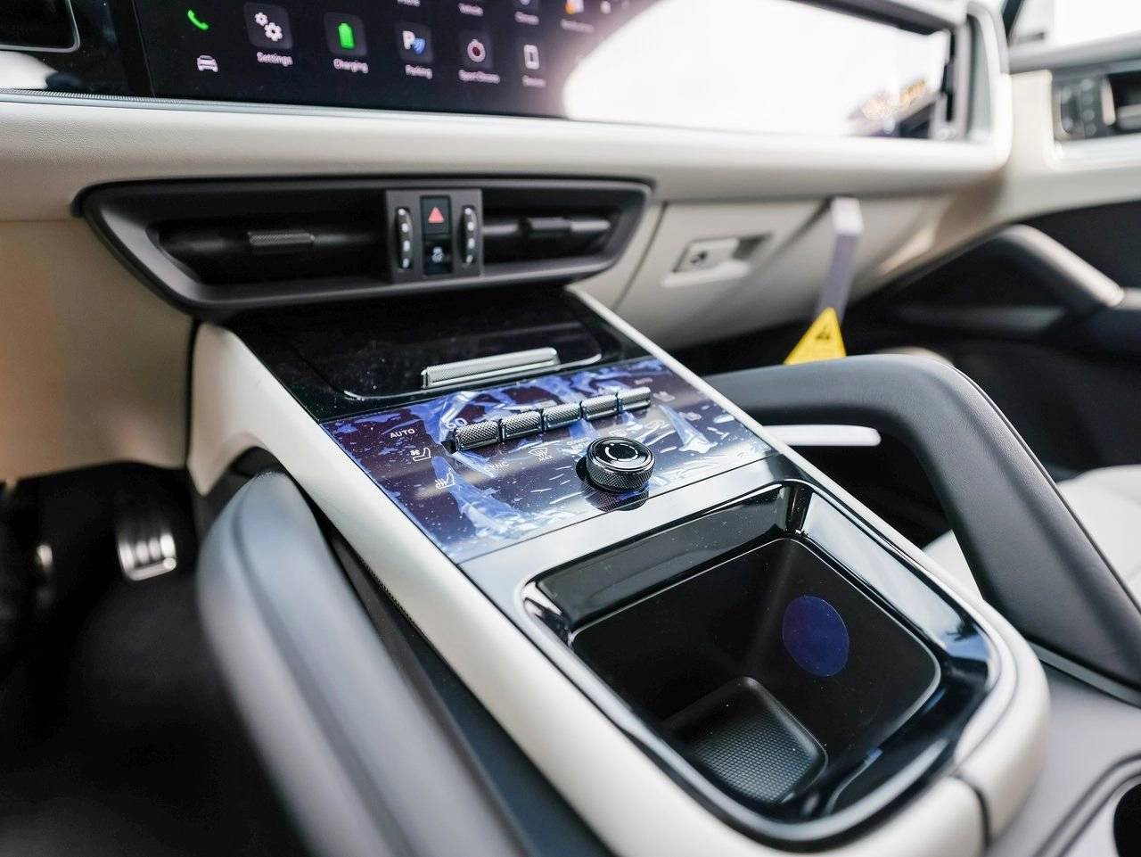 2025 Porsche Cayenne S E-Hybrid Coupe