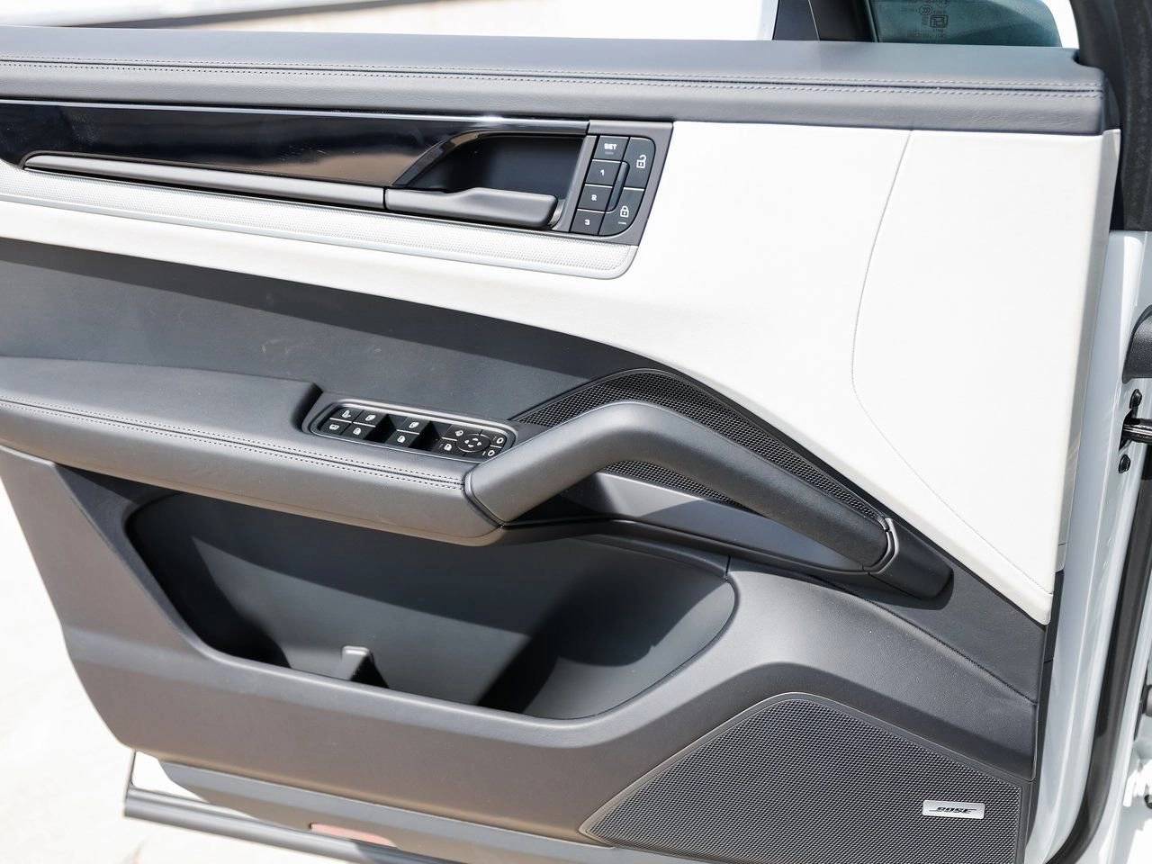 2025 Porsche Cayenne S E-Hybrid Coupe