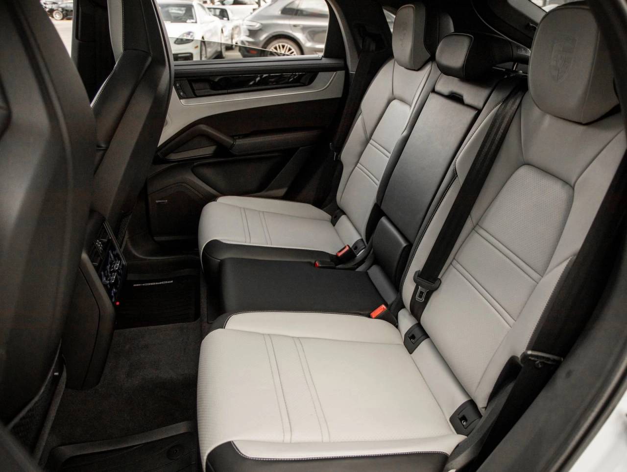 2025 Porsche Cayenne S E-Hybrid Coupe