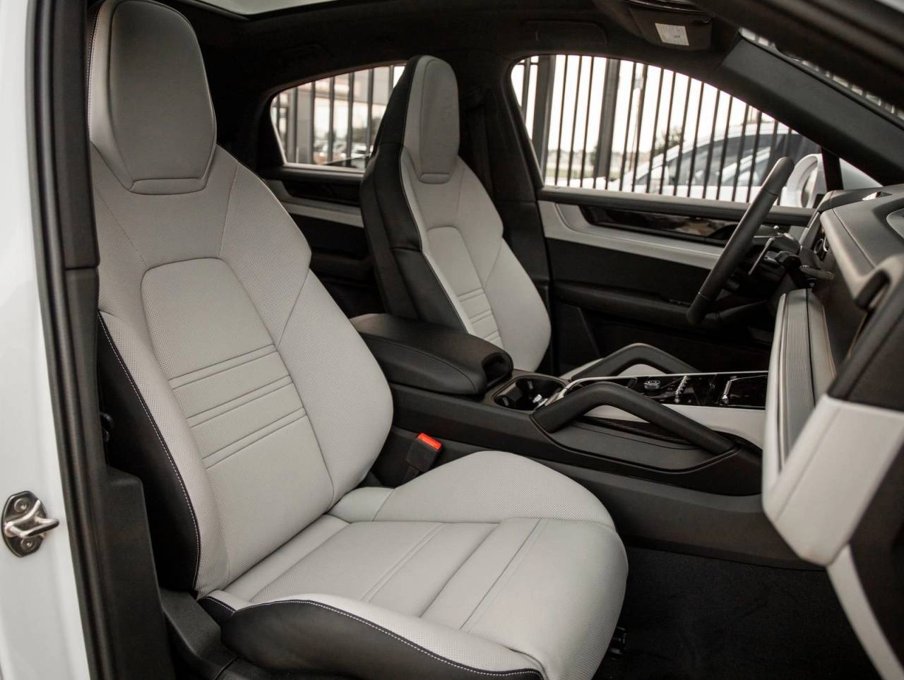 2025 Porsche Cayenne S E-Hybrid Coupe
