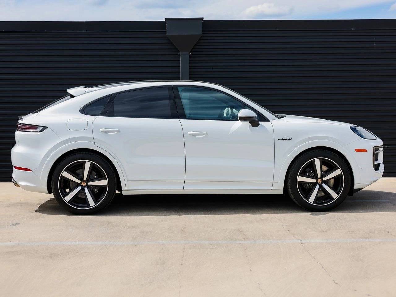 2025 Porsche Cayenne S E-Hybrid Coupe