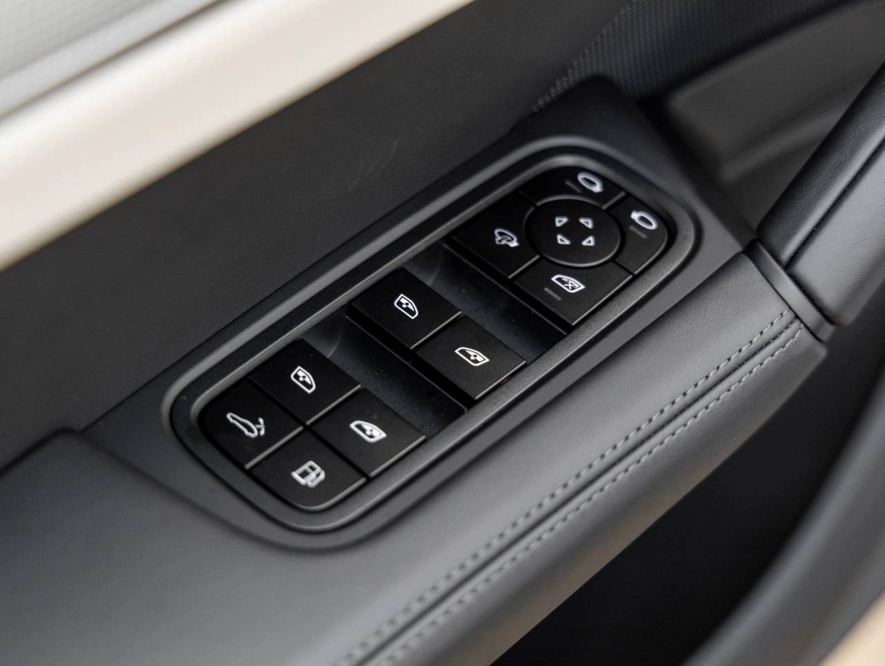 2026 Porsche Cayenne S E-Hybrid Coupe