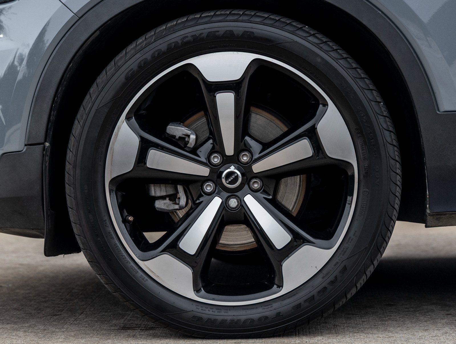 2021 Volvo XC40 Momentum